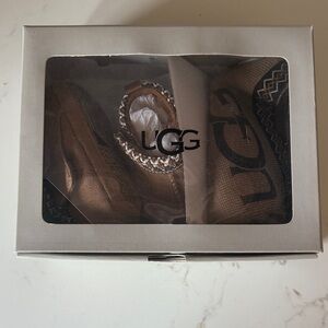 NWT UGG chestnut Baby Tasman and Ugg beanie
